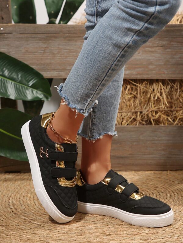 Zapatillas Deportivas Negras Antideslizantes con Cordones - Image 4