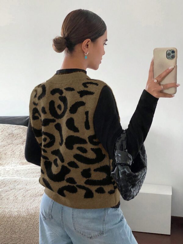 Chaleco de Punto con Estampado de Leopardo y Botones - Image 50