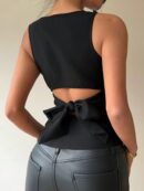 Blusa Negra Sin Mangas con Lazo en la Espalda y Cuello Redondo