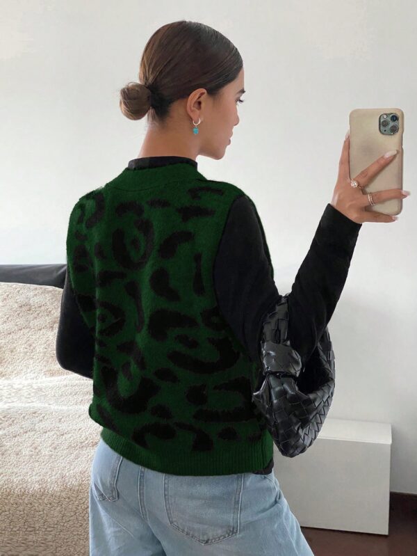 Chaleco de Punto con Estampado de Leopardo y Botones - Image 56