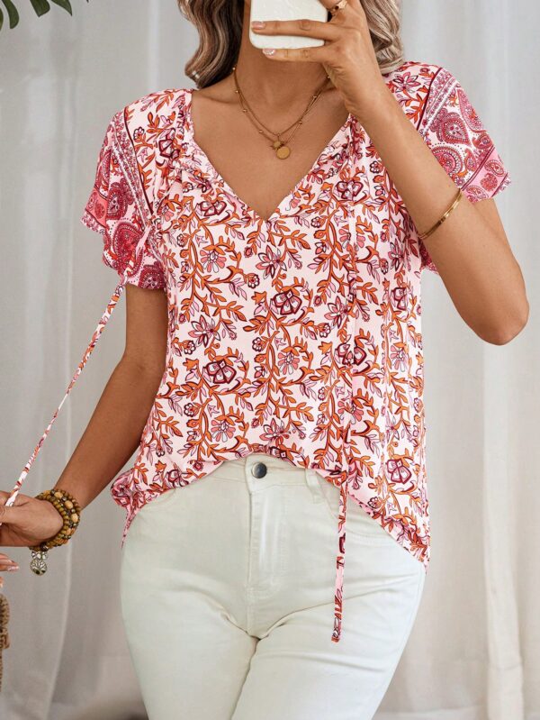 Blusa Floral de Manga Corta con Lazo en el Cuello - Image 21