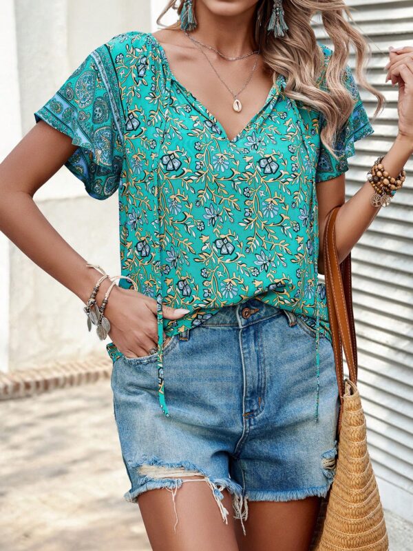 Blusa Floral de Manga Corta con Lazo en el Cuello - Image 22