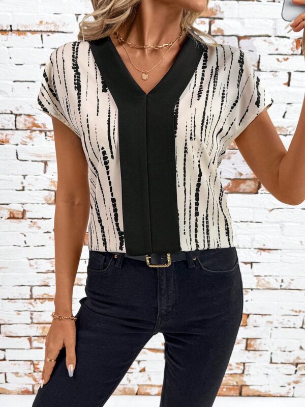 Blusa de Verano con Estampado Geométrico y Manga Murciélago - Image 22