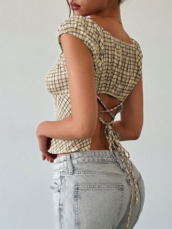 Blusa Casual a Cuadros con Volantes y Manga Corta - Image 6