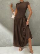 Vestido Midi Asimétrico A-Line Elegante y Simple con Cuello Alto