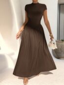 Vestido Midi Asimétrico A-Line Elegante y Simple con Cuello Alto