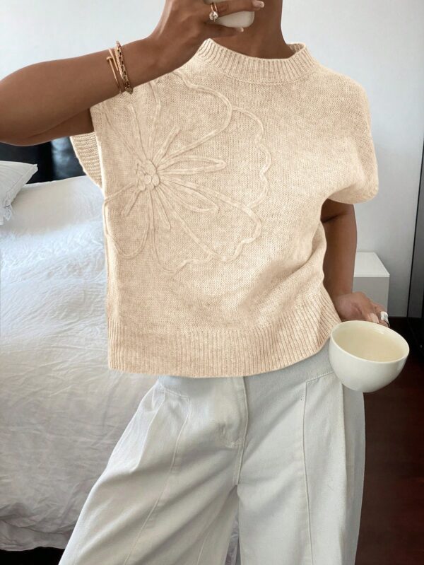 Sweater Casual Tricotado en Color Sólido con Detalles Florales - Image 13