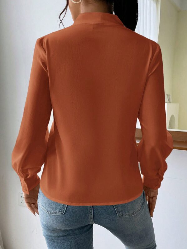 Blusa de Oficina Elegante de Manga Larga con Cuello en V - Image 2