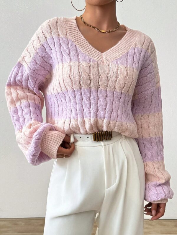 Sweater Oversize Bicolor con Cuello en V y Mangas Caídas - Image 70