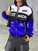 Campera Bomber Letras Contraste con Hombros Caídos
