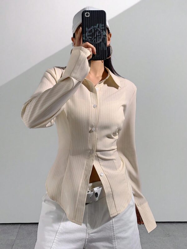 Blusa de Negocios Casual a Rayas con Botones y Manga Larga - Image 31