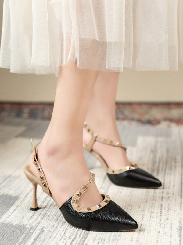 Sandalias Slingback de Taco Alto con Tachuelas y Correas Cruzadas - Image 15