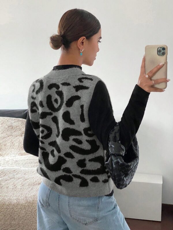 Chaleco de Punto con Estampado de Leopardo y Botones - Image 62