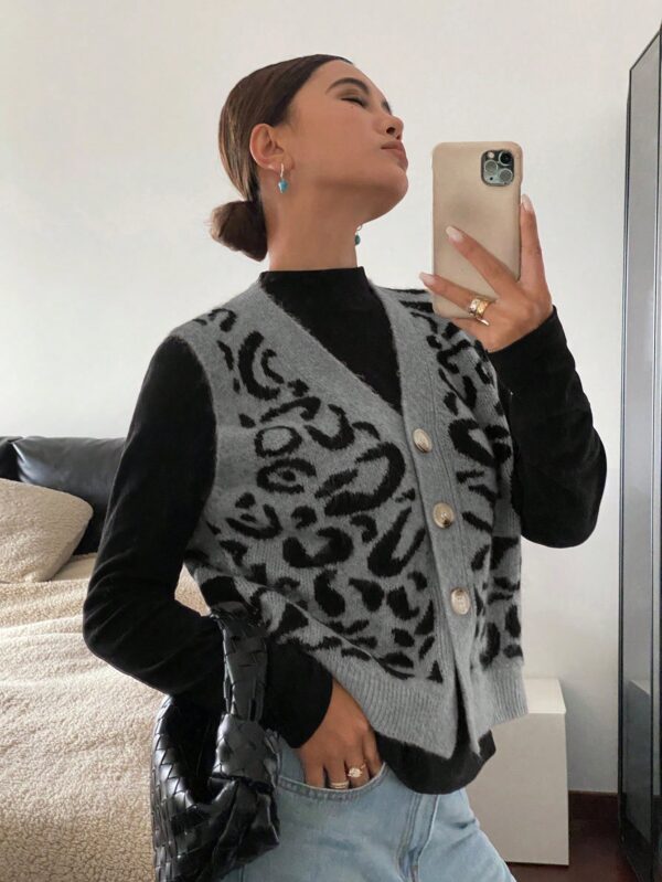 Chaleco de Punto con Estampado de Leopardo y Botones - Image 64