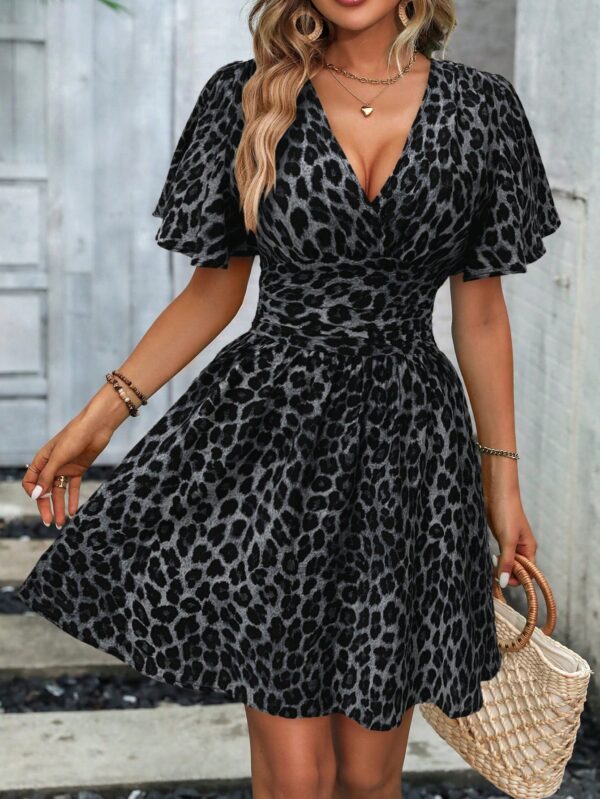 Vestido Casual Cuello en V con Mangas Mariposa - Image 60