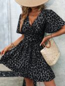 Vestido Casual Cuello en V con Mangas Mariposa