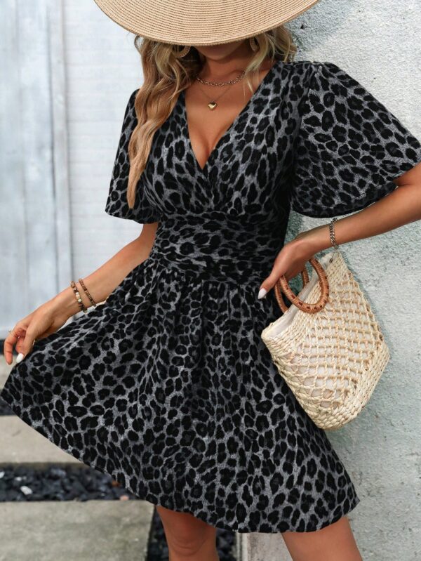 Vestido Casual Cuello en V con Mangas Mariposa - Image 64