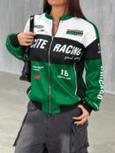Campera Bomber Letras Contraste con Hombros Caídos