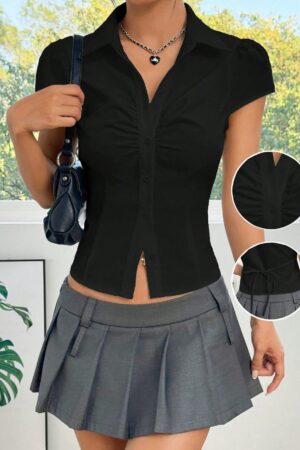 Blusa Blanca con Lazada Frontal y Mangas Cortas