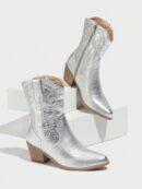 Botas Cortas Bordadas de Estilo Western con Punta Afilada