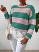 Sweater a Rayas Colorido con Hombros Caídos