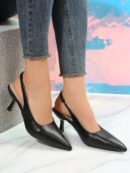 Zapatos de Tacón Elegantes con Correa Trasera y Tacón Piramidal