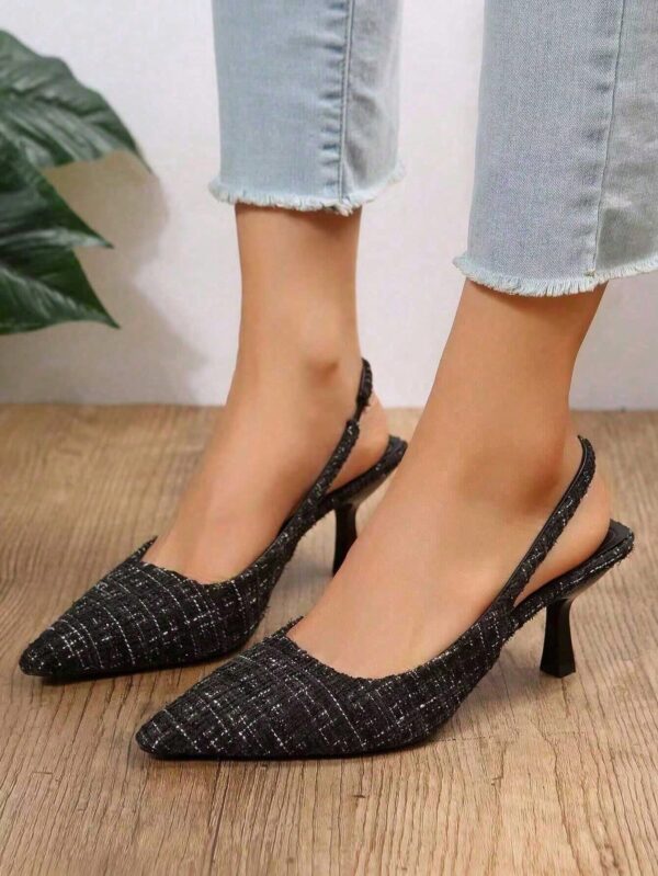 Zapatos de Tacón Elegantes con Correa Trasera y Tacón Piramidal - Image 11