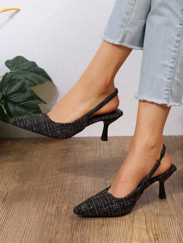 Zapatos de Tacón Elegantes con Correa Trasera y Tacón Piramidal - Image 12