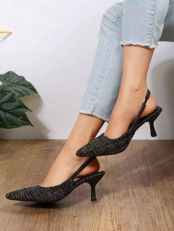 Zapatos de Tacón Elegantes con Correa Trasera y Tacón Piramidal - Image 13