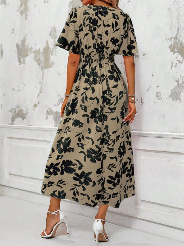 Vestido Largo Elegante de Estampado Tropical con Escote en V y Volantes - Image 35