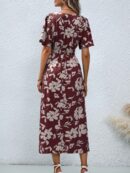 Vestido Largo Elegante de Estampado Tropical con Escote en V y Volantes