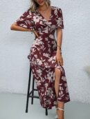 Vestido Largo Elegante de Estampado Tropical con Escote en V y Volantes
