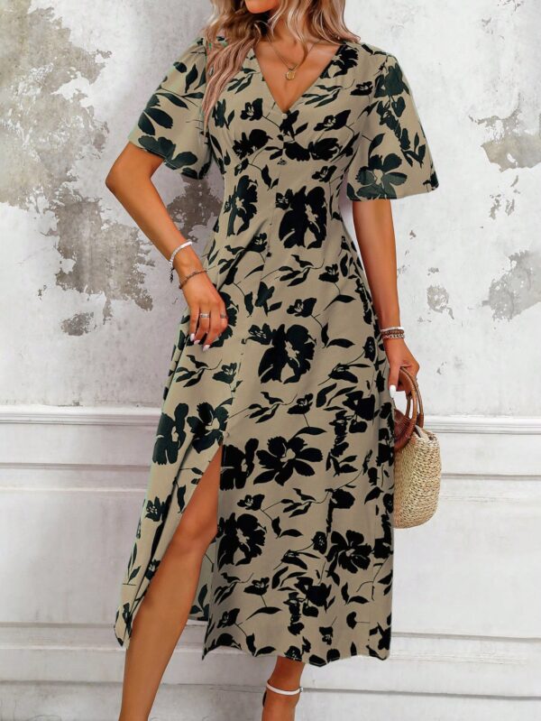 Vestido Largo Elegante de Estampado Tropical con Escote en V y Volantes - Image 40