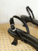 Zapatos de Tacón Gatito en Charol con Punta Afilada y Espalda Abierta