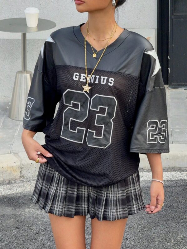 Camiseta Deportiva de Malla con Estampado de Números y Letras - Image 22