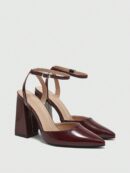 Zapatos de Tacón Grueso en Rojo Vino con Correa en el Tobillo