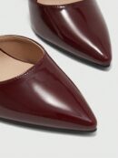 Zapatos de Tacón Grueso en Rojo Vino con Correa en el Tobillo
