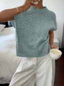 Sweater Casual Tricotado en Color Sólido con Detalles Florales
