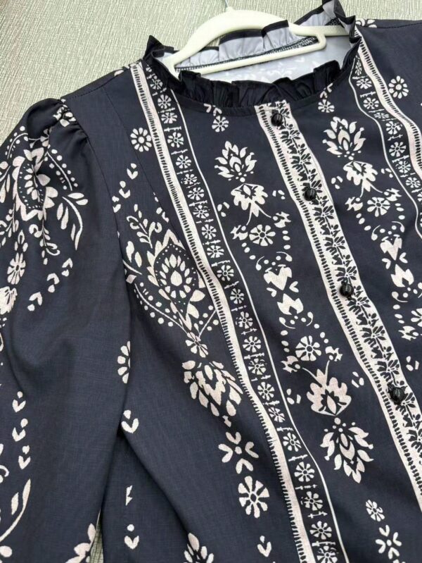 Camisa Elegante Floral Vintage, Manga Puff Extra Larga y Botones - Image 18