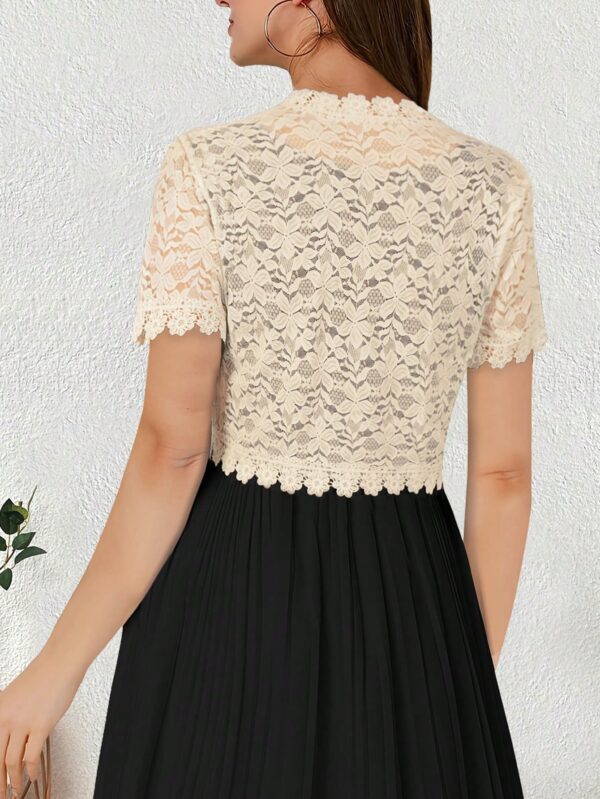 Bolero Shrug Casual de Verano con Encaje Camellia y Manga Corta - Image 5