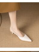 Zapatos de Tacón Gatito en Charol con Punta Afilada y Espalda Abierta