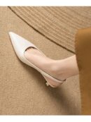 Zapatos de Tacón Gatito en Charol con Punta Afilada y Espalda Abierta