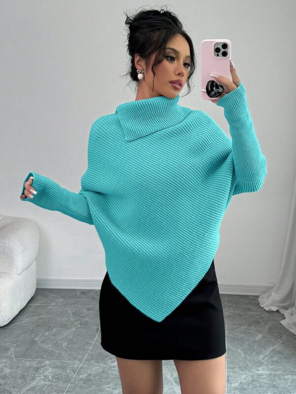Sweater Asimétrico de Cuello Alto con Manga Murciélago - Image 39