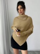 Sweater Asimétrico de Cuello Alto con Manga Murciélago