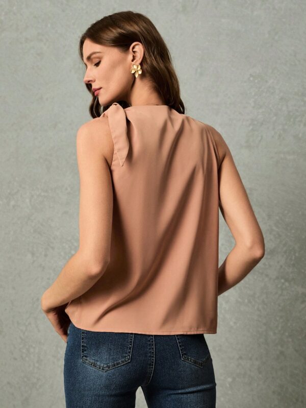 Blusa Negra Asimétrica con Nudo en Hombro y Cuello - Image 11