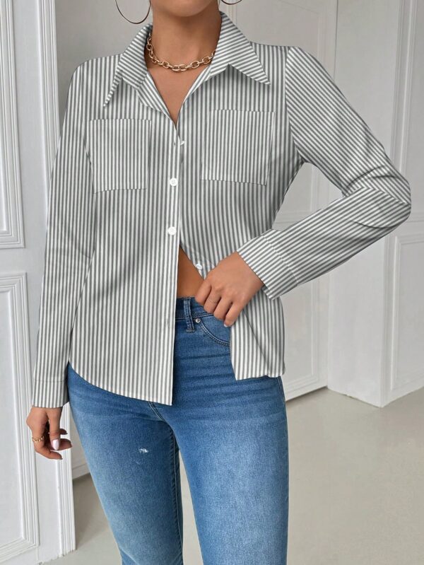 Blusa Casual Blanca de Manga Larga con Cuello y Bolsillo - Image 39