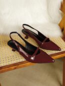 Zapatos de Tacón Gatito en Charol con Punta Afilada y Espalda Abierta