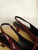 Zapatos de Tacón Gatito en Charol con Punta Afilada y Espalda Abierta