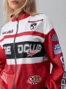 Campera Bomber Letras Contraste con Hombros Caídos
