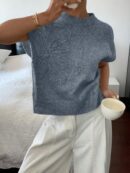 Sweater Casual Tricotado en Color Sólido con Detalles Florales